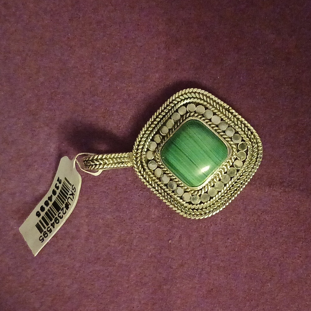 2394695-3. Unisex African Malachite in 925 Sterling pendant